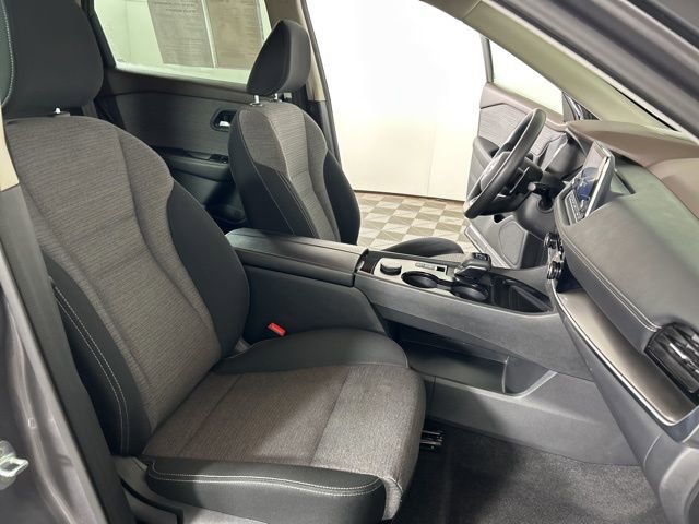 Used 2022 Nissan Rogue SV AWD/4WD image 19