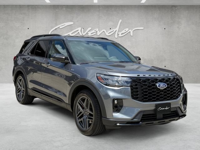 Certified 2025 Ford Explorer ST-Line w/ Premium Package RWD image 2