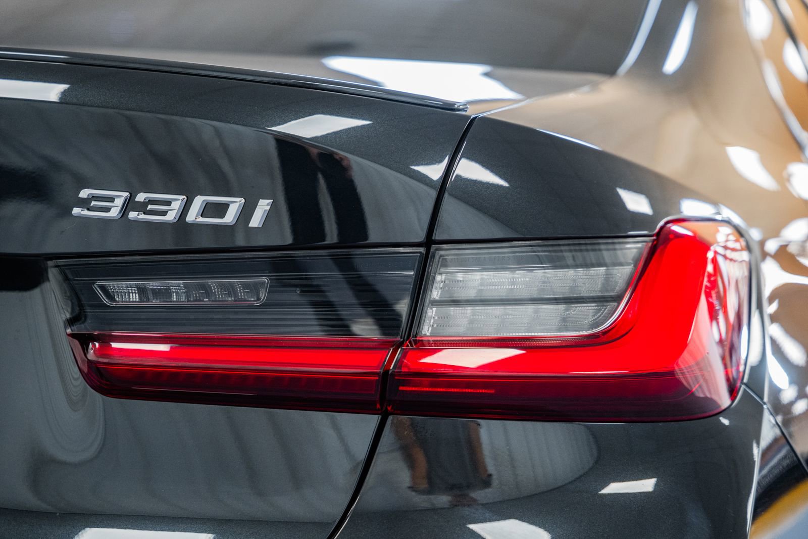 Used 2023 BMW 330i xDrive Sedan w/ M Sport Package image 15