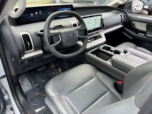 Certified 2025 Ford Expedition Active AWD/4WD image 29