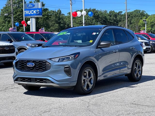 Certified 2024 Ford Escape ST-Line w/ Tech Pack #1 AWD/4WD image 3
