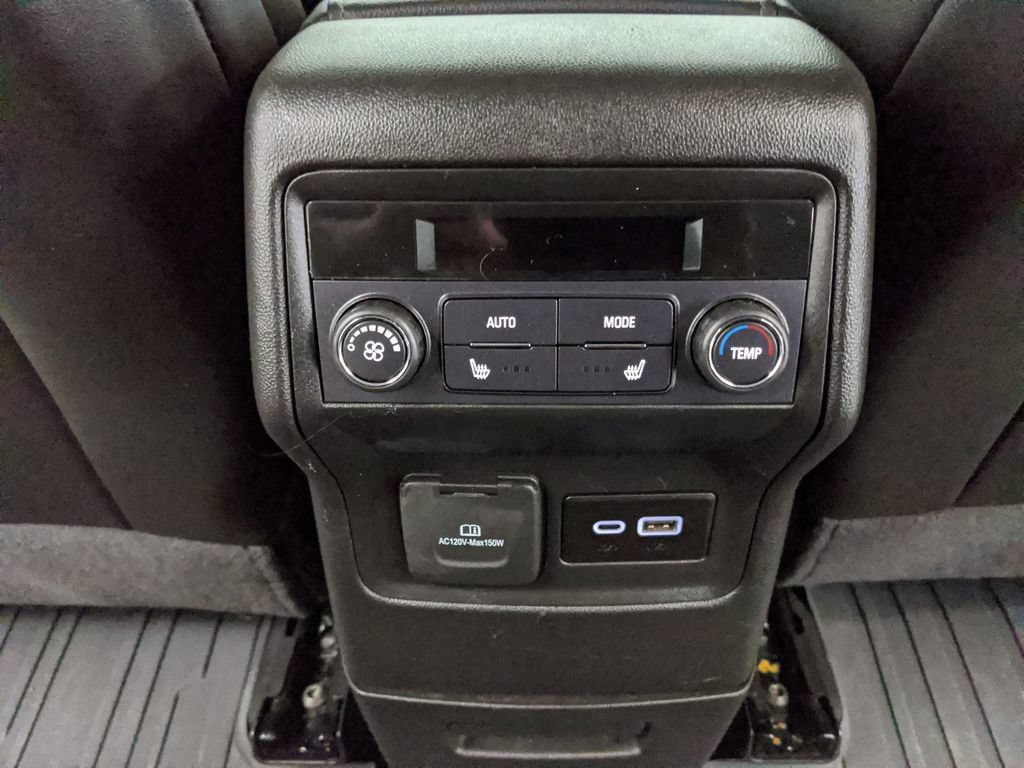Used 2023 GMC Acadia AT4 w/ Technology Package AWD/4WD image 18