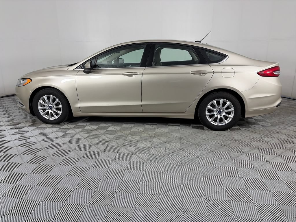 Certified 2018 Ford Fusion S FWD image 4