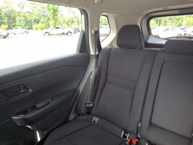 Used 2024 Nissan Rogue S FWD image 12