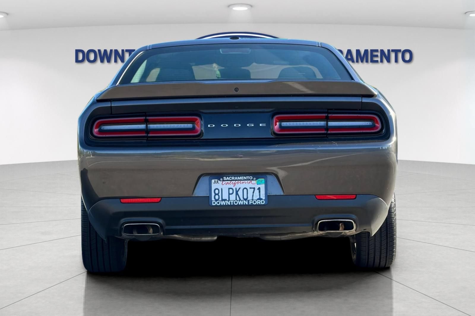 Used 2019 Dodge Challenger SXT RWD image 9