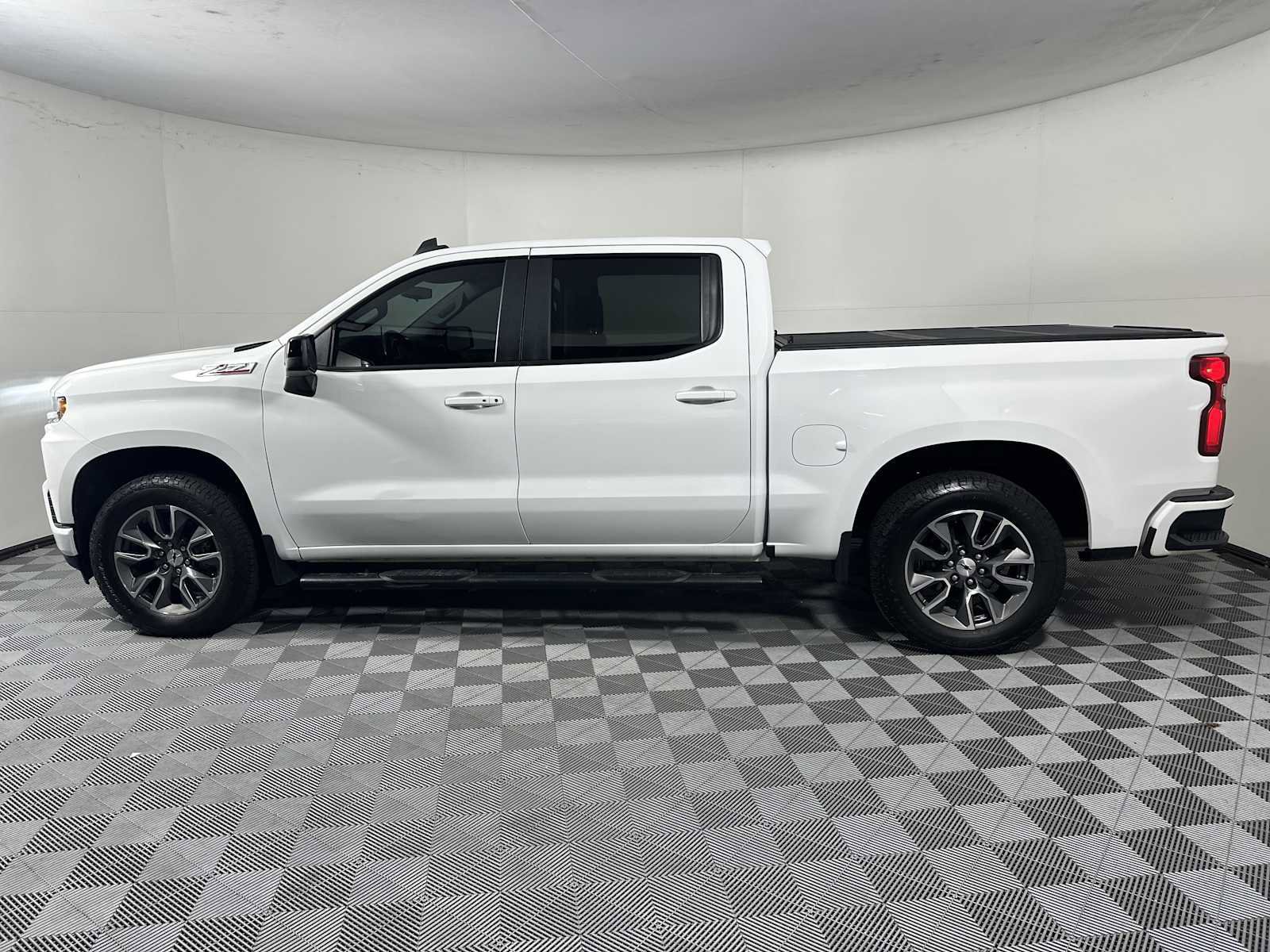 Used 2021 Chevrolet Silverado 1500 RST w/ Z71 Off-Road Package image 2