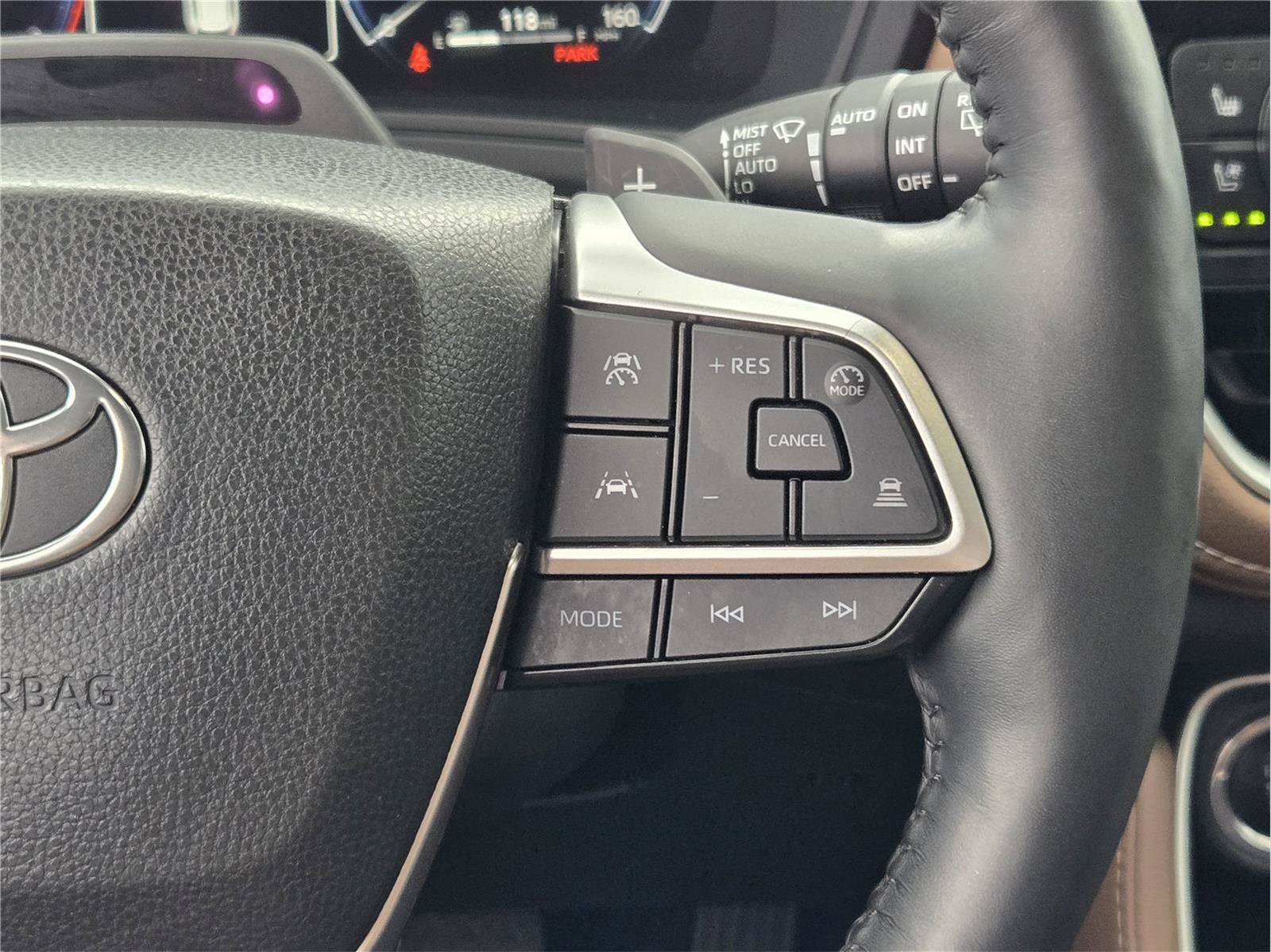 Used 2024 Toyota Grand Highlander AWD image 28