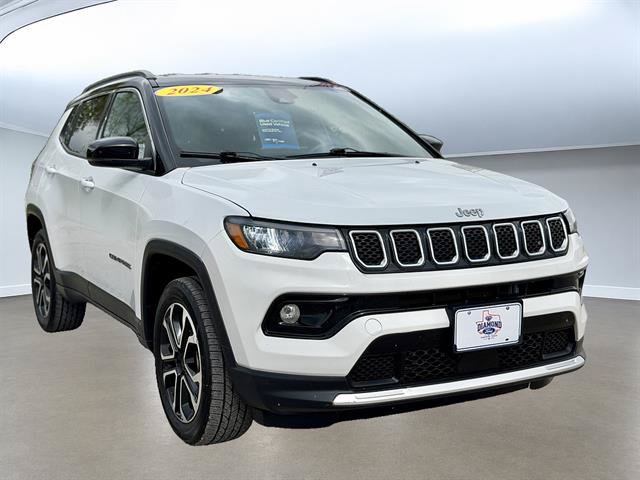 Used 2024 Jeep Compass Limited AWD/4WD image 2