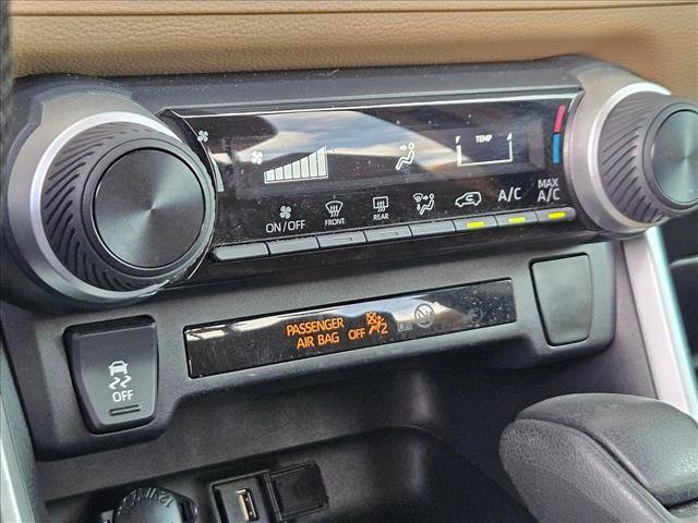 Used 2021 Toyota RAV4 LE FWD image 12