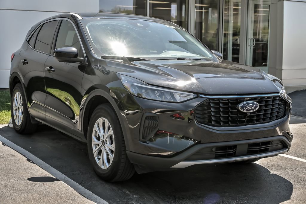 Certified 2023 Ford Escape Active w/ Tech Pack #2 AWD/4WD image 11