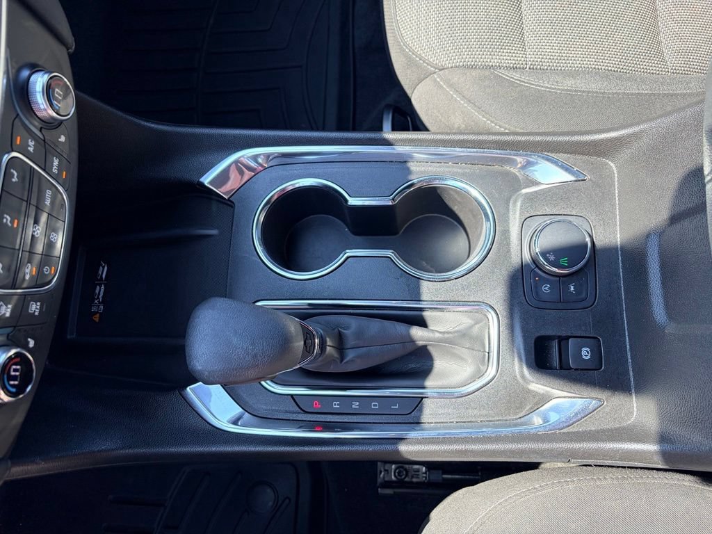 Used 2023 Chevrolet Traverse LT FWD image 14