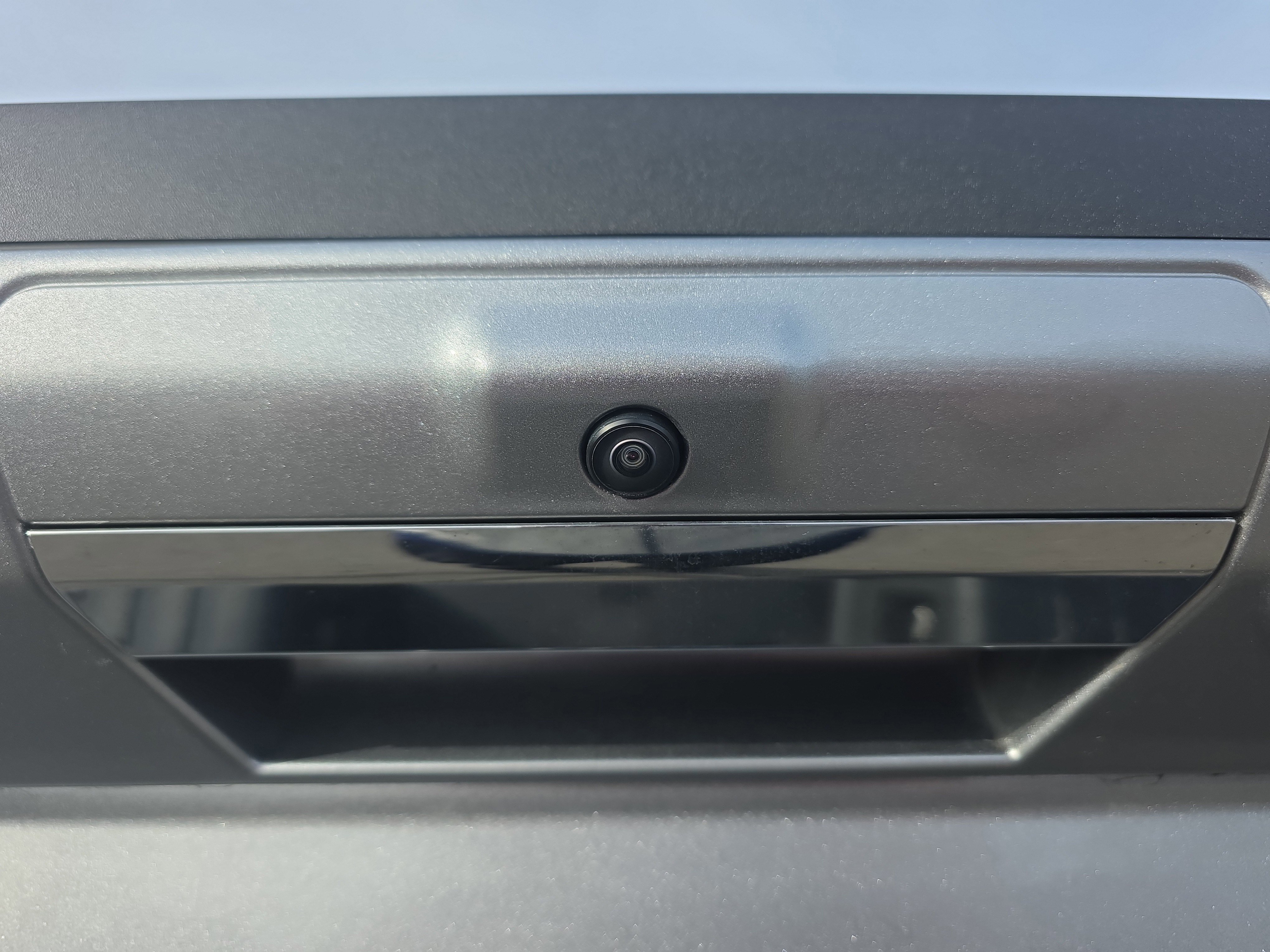 Certified 2022 Ford F150 Lariat w/ Equipment Group 502A High image 16