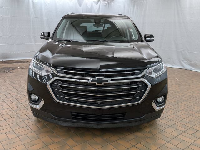 Used 2020 Chevrolet Traverse LT w/ LT Premium Package AWD/4WD image 2