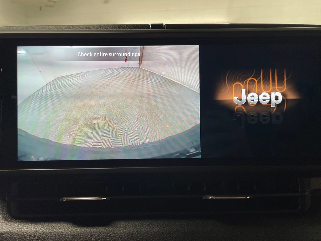 Used 2025 Jeep Wrangler Sport image 26