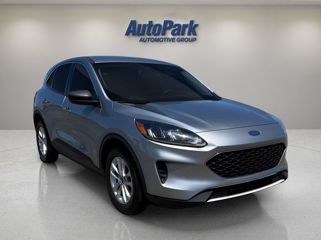 Certified 2022 Ford Escape SE