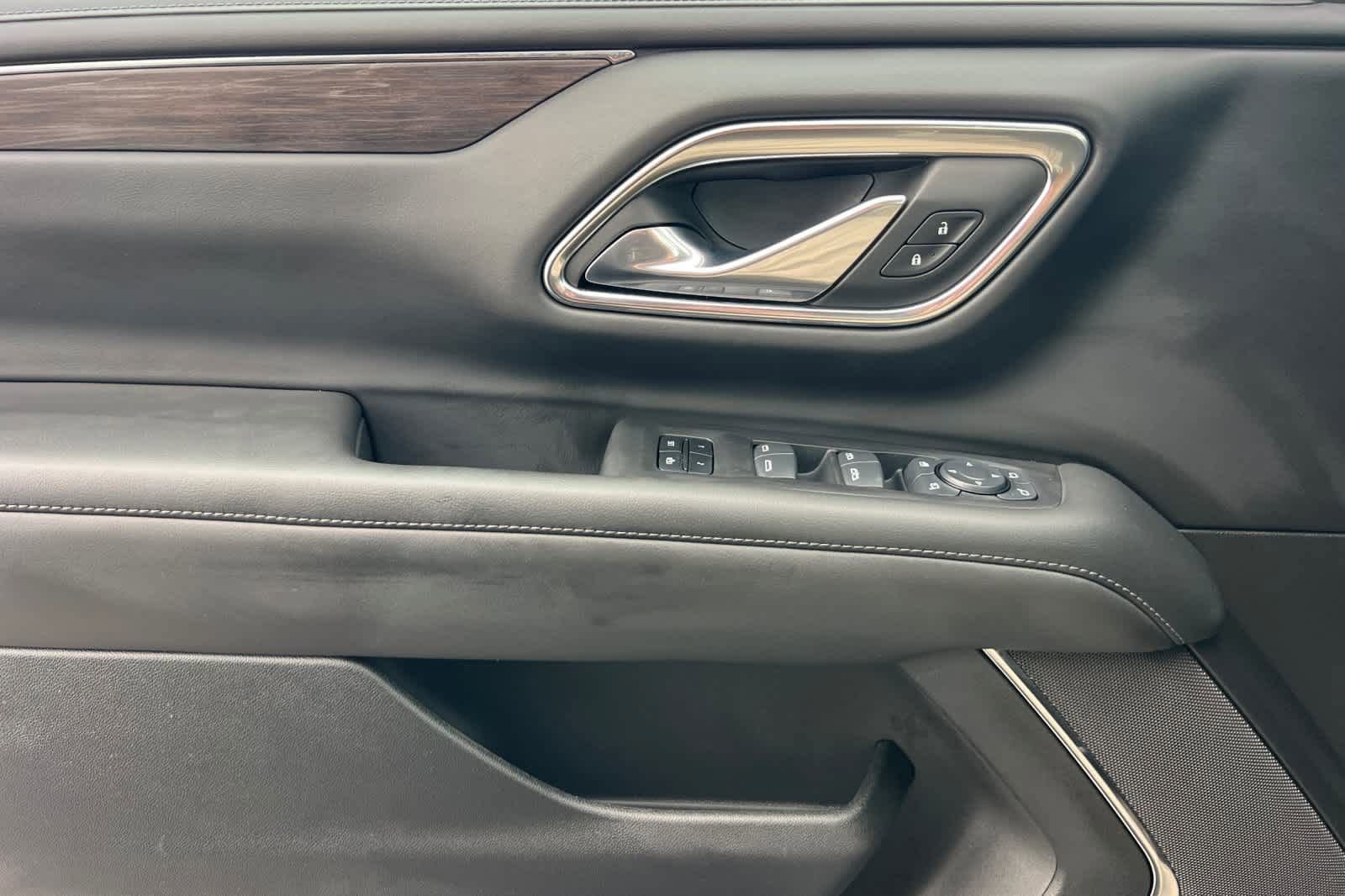 Used 2024 Chevrolet Tahoe Z71 w/ Luxury Package image 13