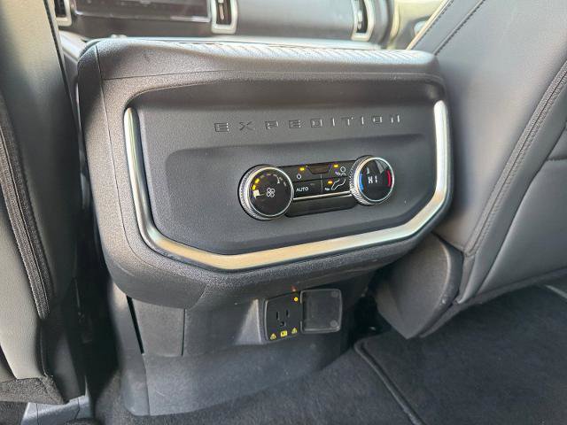 Certified 2025 Ford Expedition Active image 21