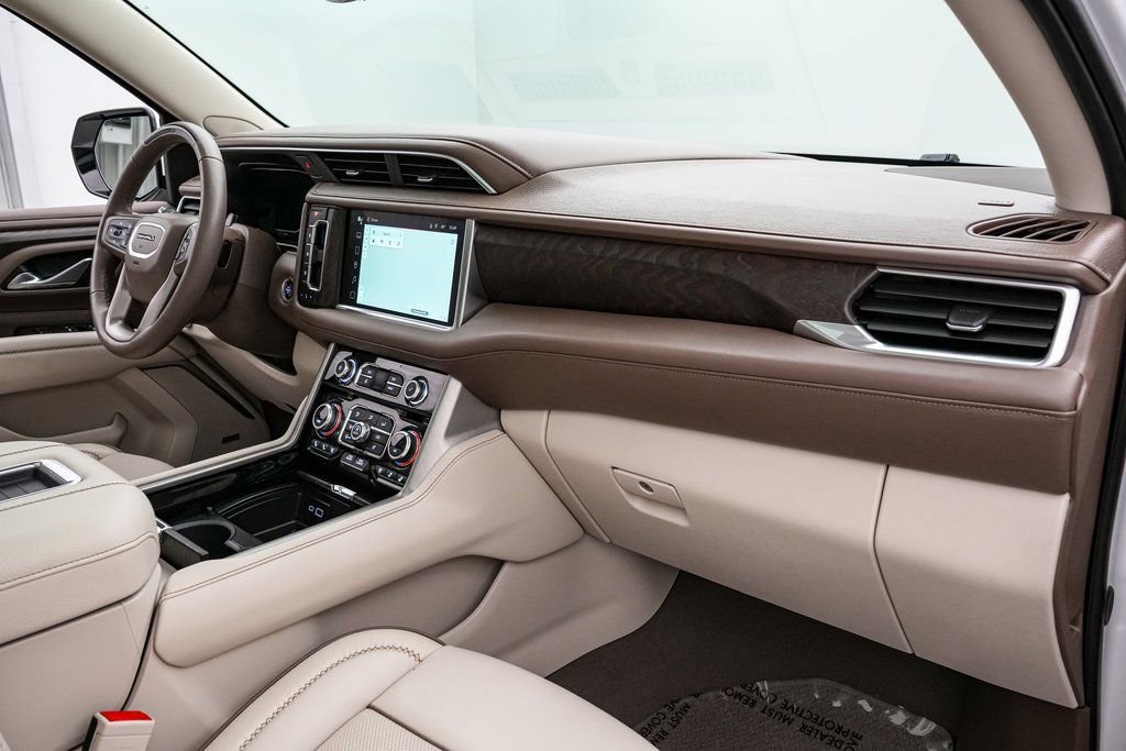 Used 2024 GMC Yukon XL Denali w/ Denali Reserve Package image 26