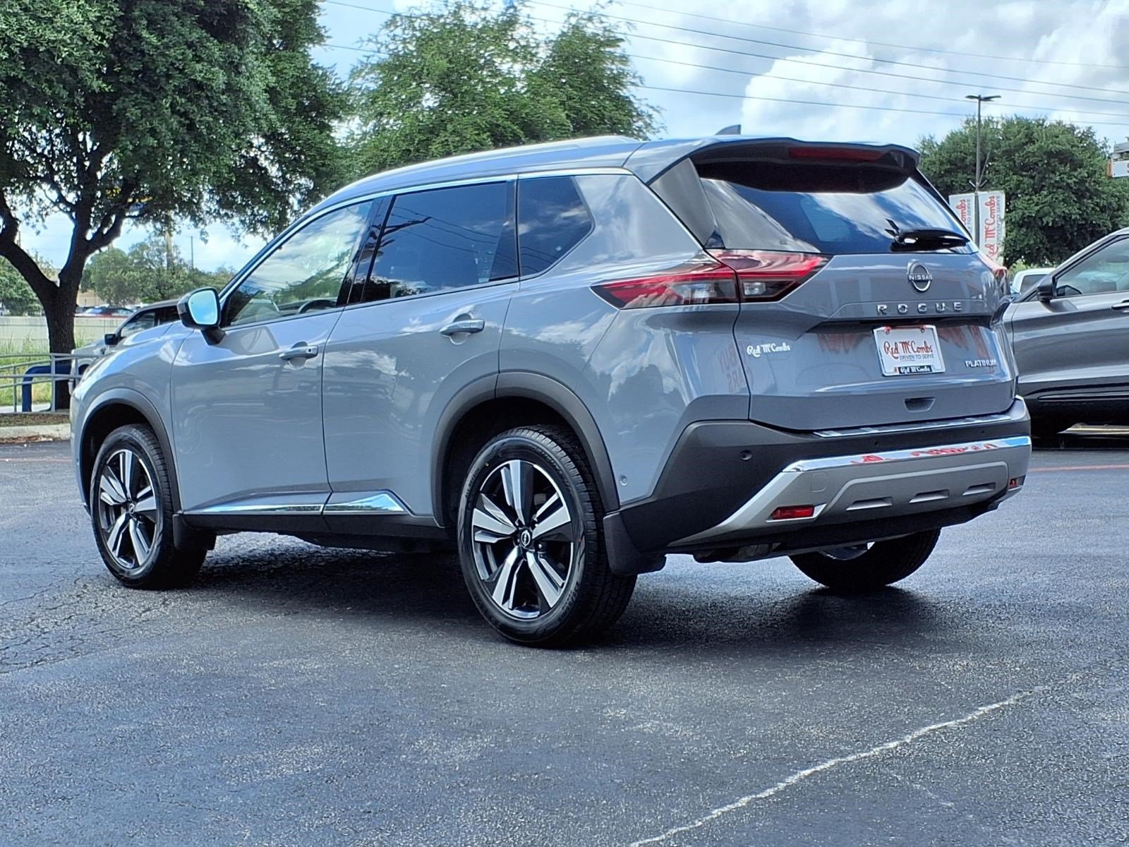Used 2023 Nissan Rogue Platinum w/ Platinum Premium Package FWD image 8
