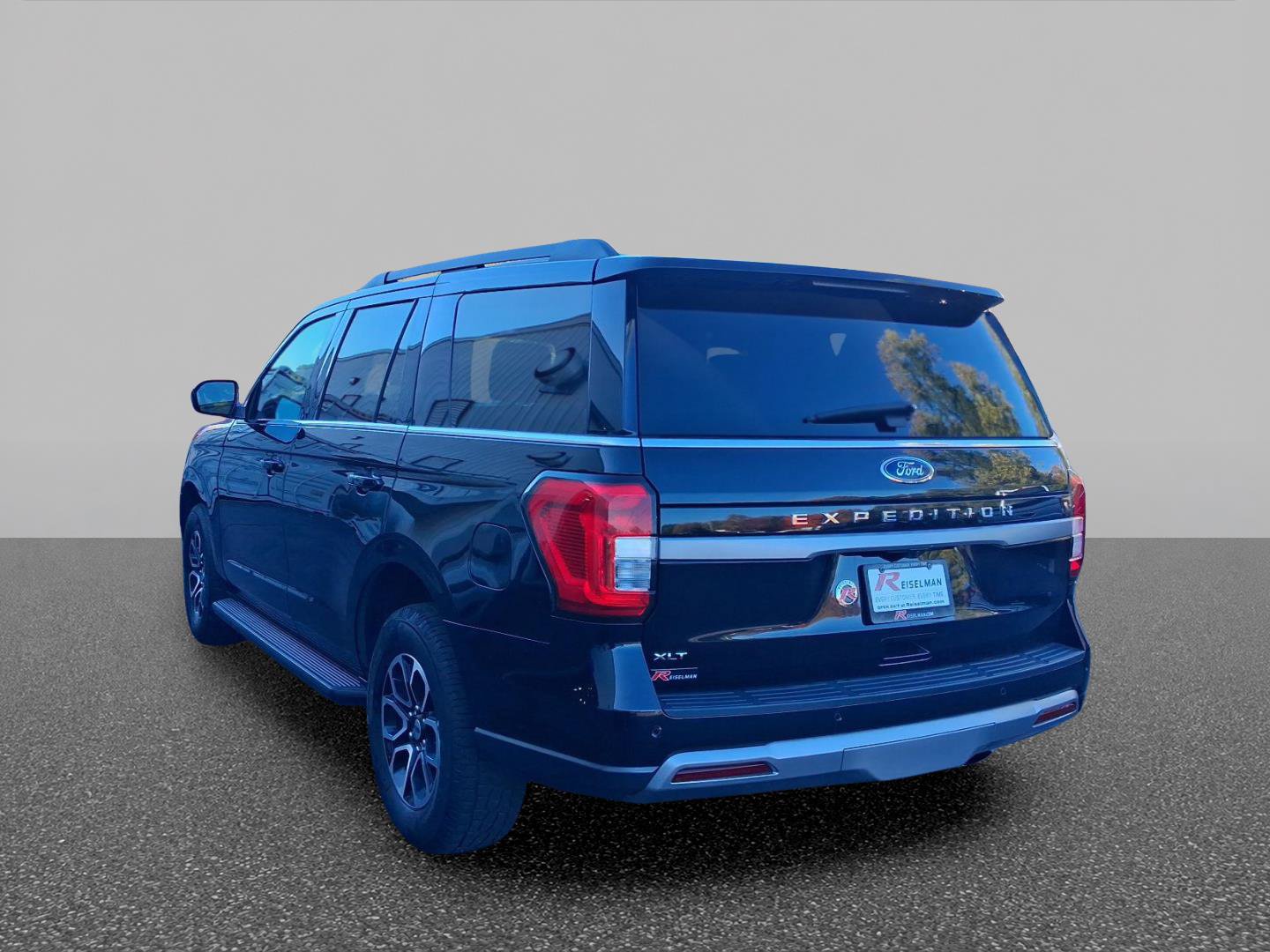 Certified 2024 Ford Expedition XLT AWD/4WD image 7