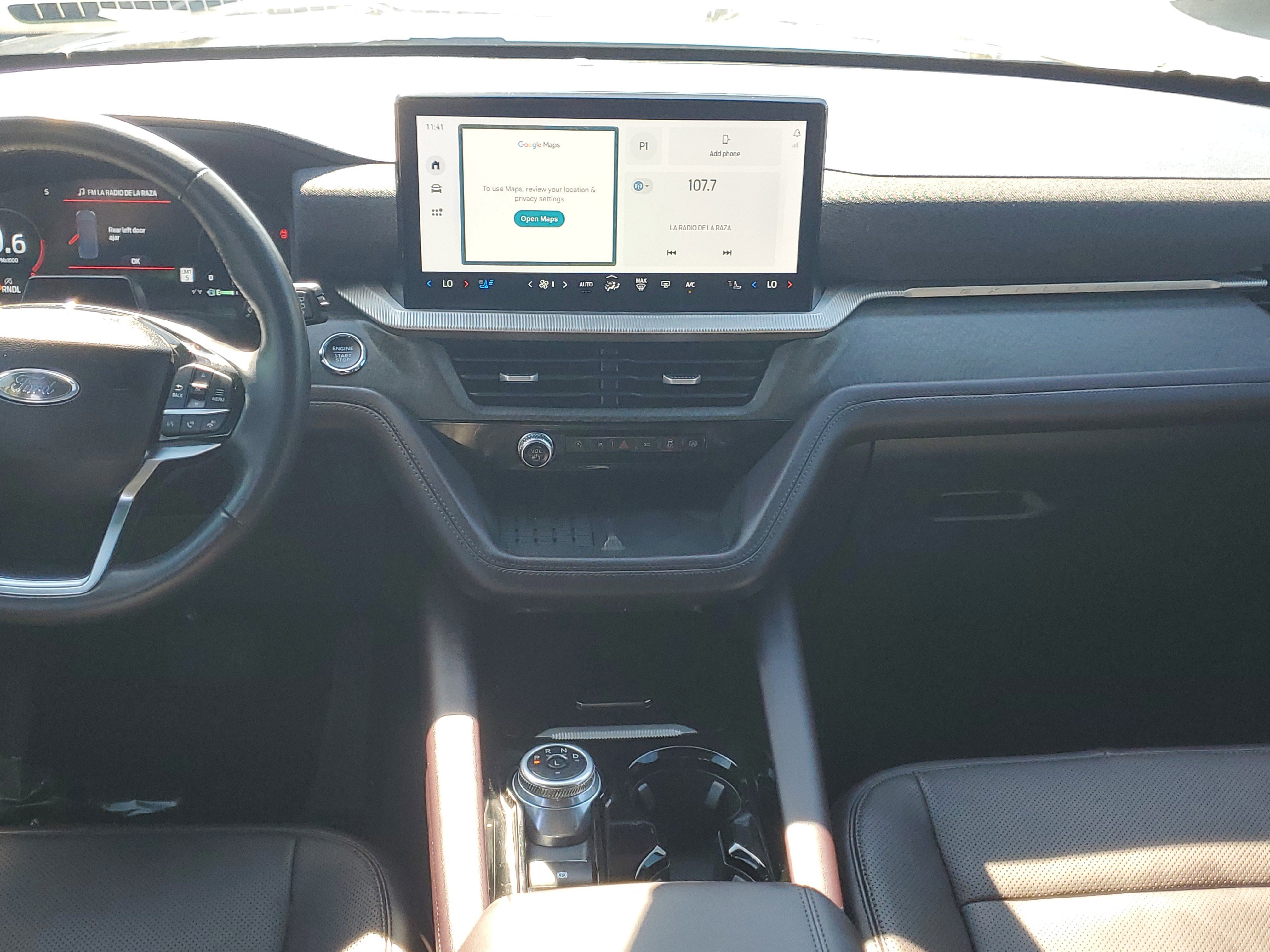 Certified 2025 Ford Explorer Platinum w/ Ultimate Package image 17