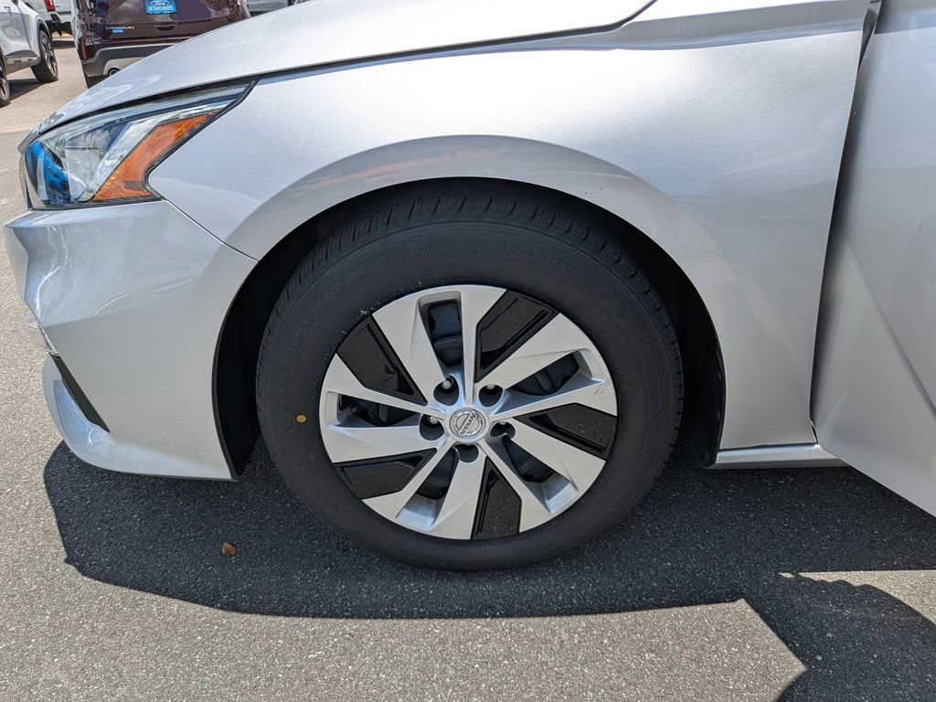 Used 2020 Nissan Altima 2.5 S FWD image 35