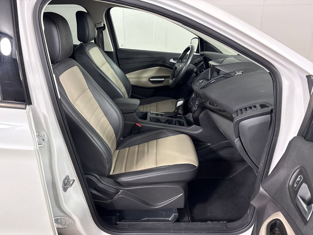 Certified 2019 Ford Escape SEL FWD image 6