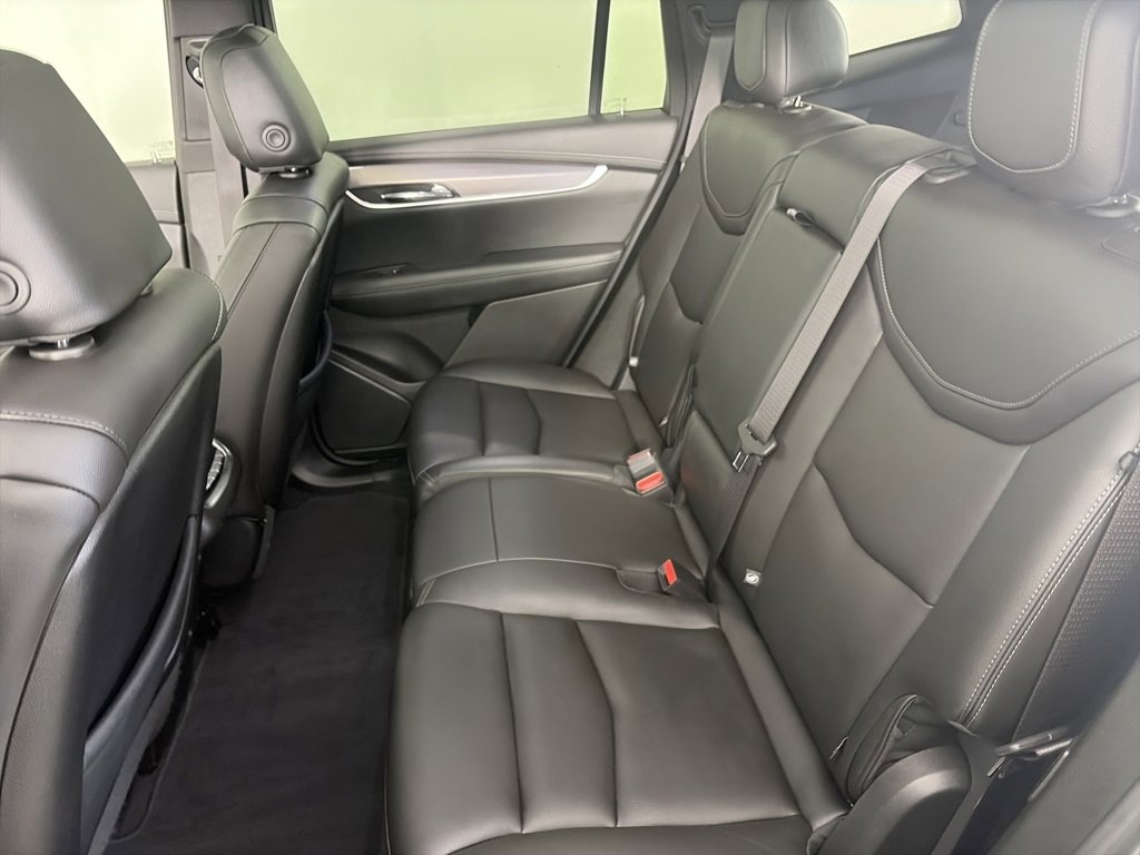 Used 2023 Cadillac XT6 Luxury image 13