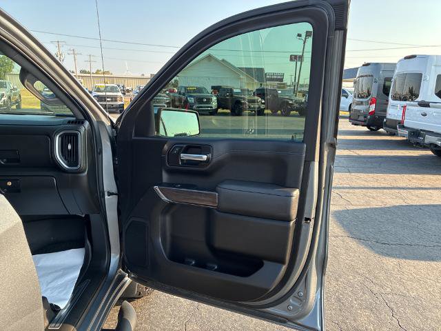 Used 2021 Chevrolet Silverado 1500 LTZ AWD/4WD image 15