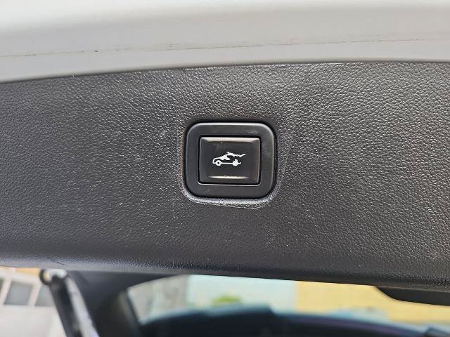 Used 2021 Chevrolet Blazer Premier w/ Driver Confidence II Package FWD image 13