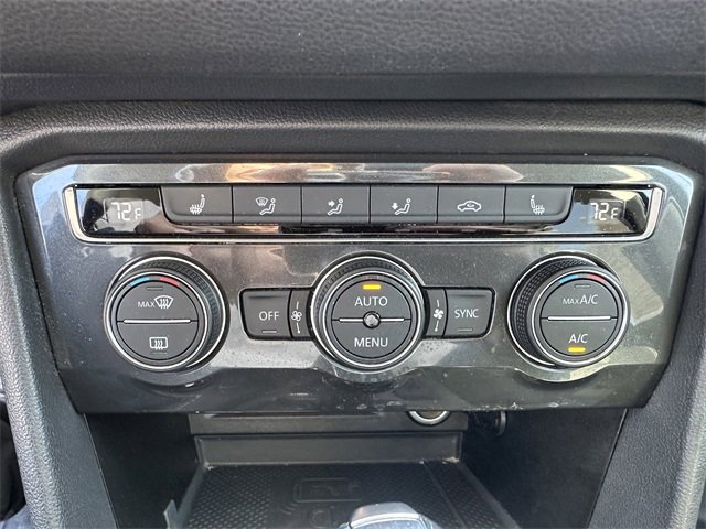 Used 2021 Volkswagen Tiguan SE image 23