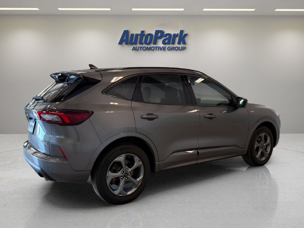 Certified 2024 Ford Escape ST-Line w/ Tech Pack #1 AWD/4WD image 7