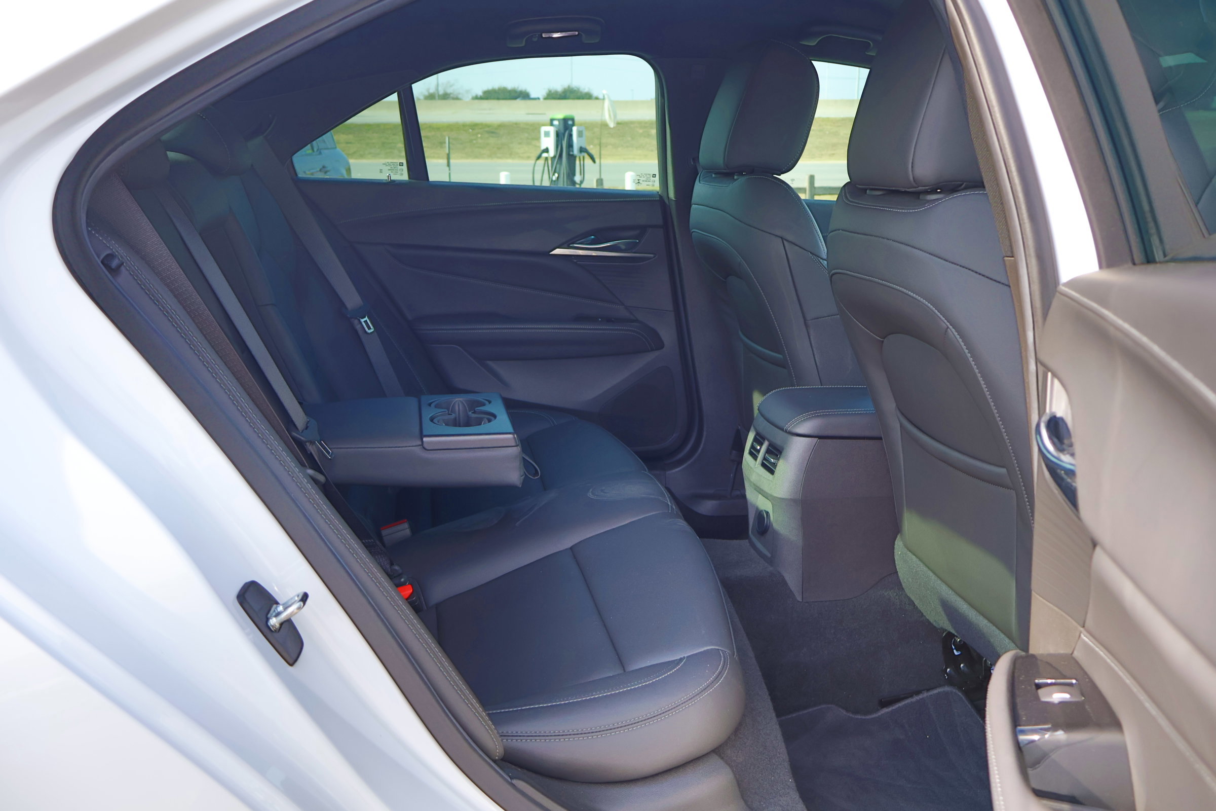 Used 2023 Cadillac CT4 Luxury image 40