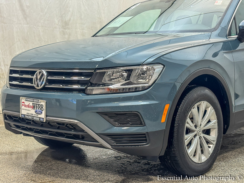 Used 2019 Volkswagen Tiguan SE w/ Panoramic Sunroof Package AWD/4WD image 3
