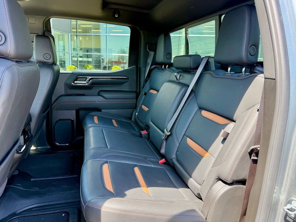 Used 2024 GMC Sierra 1500 AT4 w/ Technology Package AWD/4WD image 12