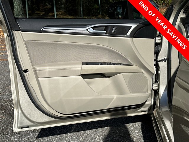 Certified 2019 Ford Fusion SE image 10