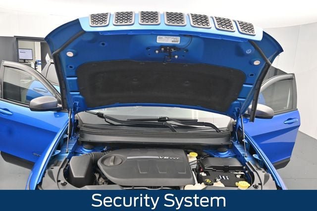 Used 2019 Jeep Cherokee Trailhawk w/ Comfort/Convenience Group AWD/4WD image 16