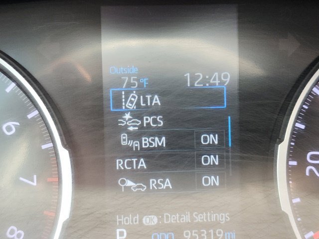 Used 2022 Toyota RAV4 LE AWD/4WD image 17
