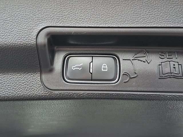 Certified 2023 Ford Explorer XLT w/ Equipment Group 202A AWD/4WD image 29