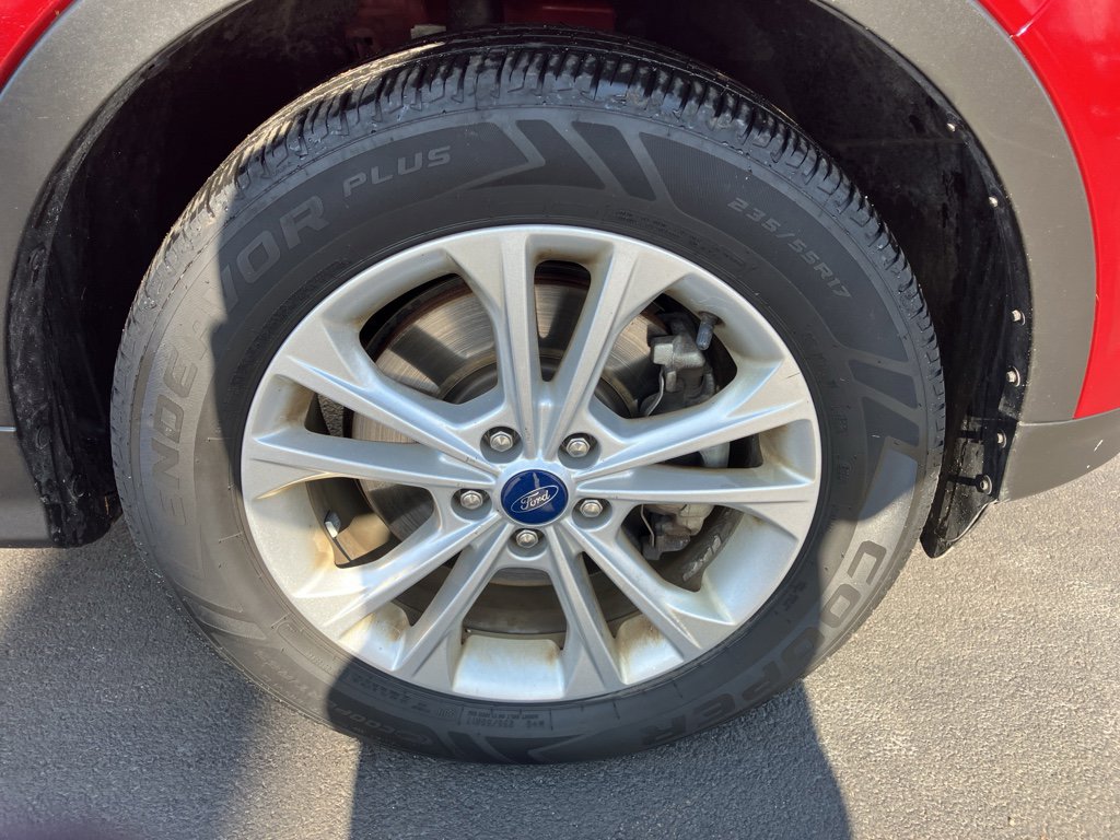 Certified 2019 Ford Escape SE image 12