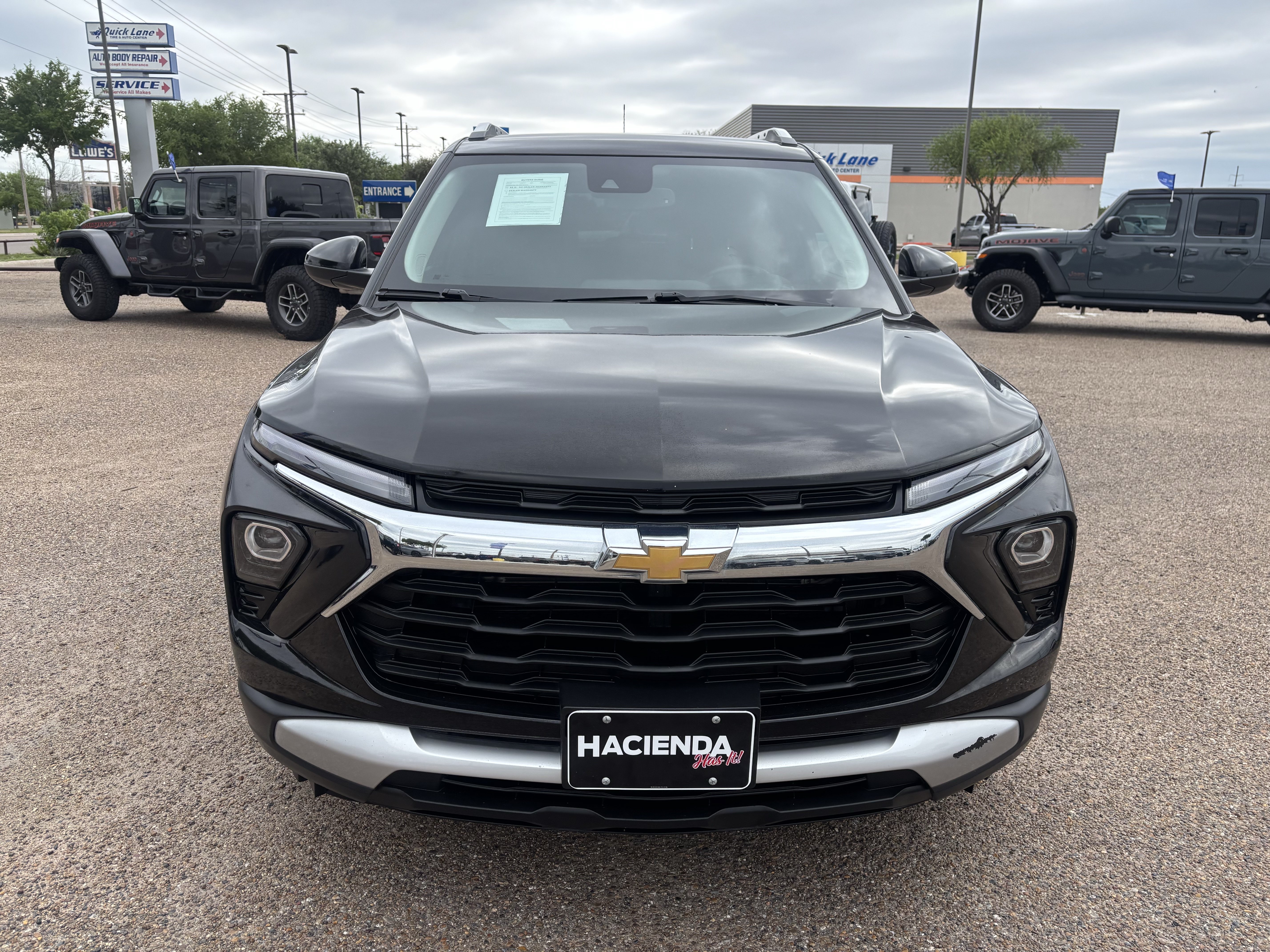 Used 2025 Chevrolet TrailBlazer LT w/ Convenience Package FWD image 6