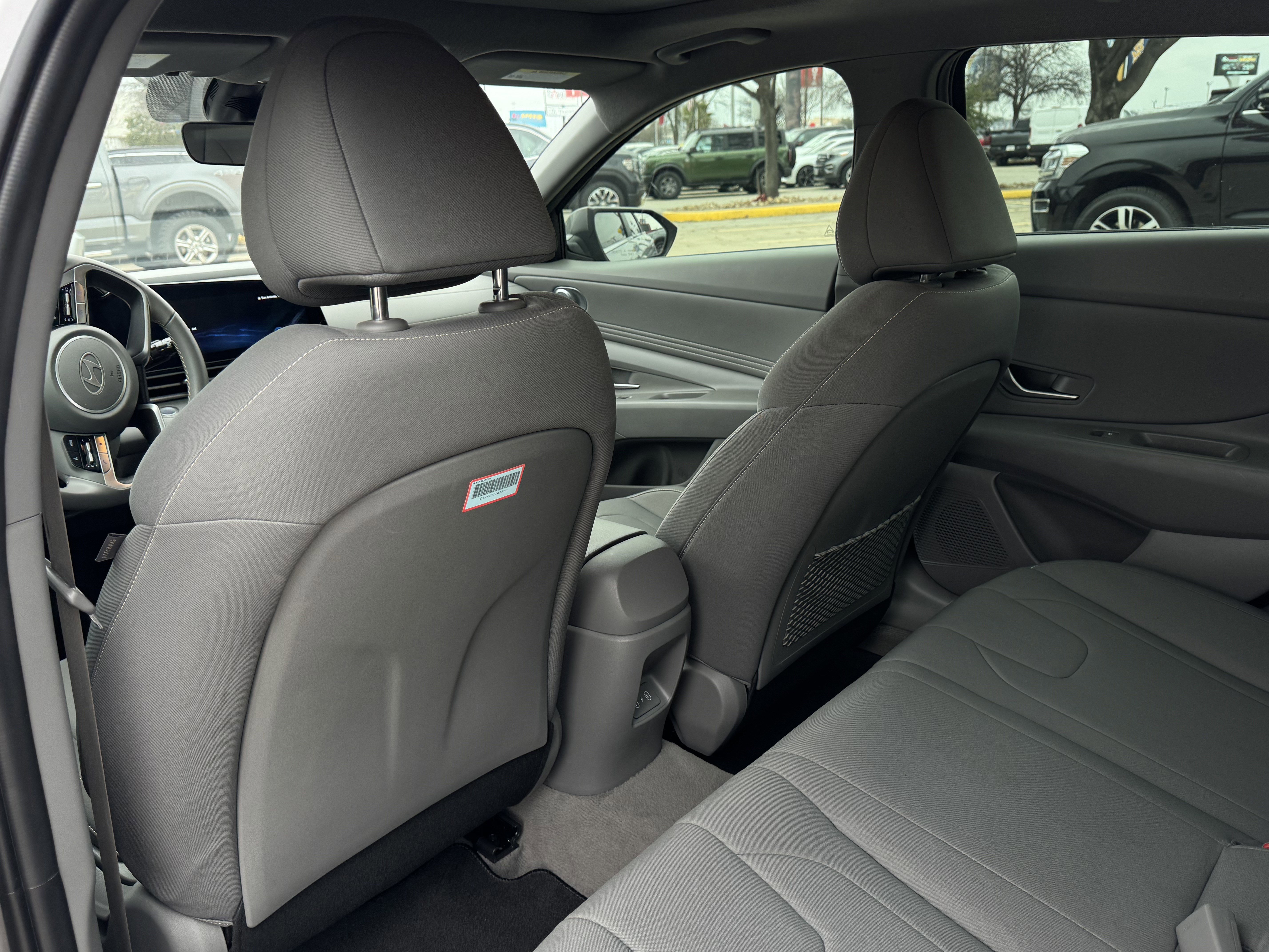 Used 2024 Hyundai Elantra SEL w/ Convenience Package image 12