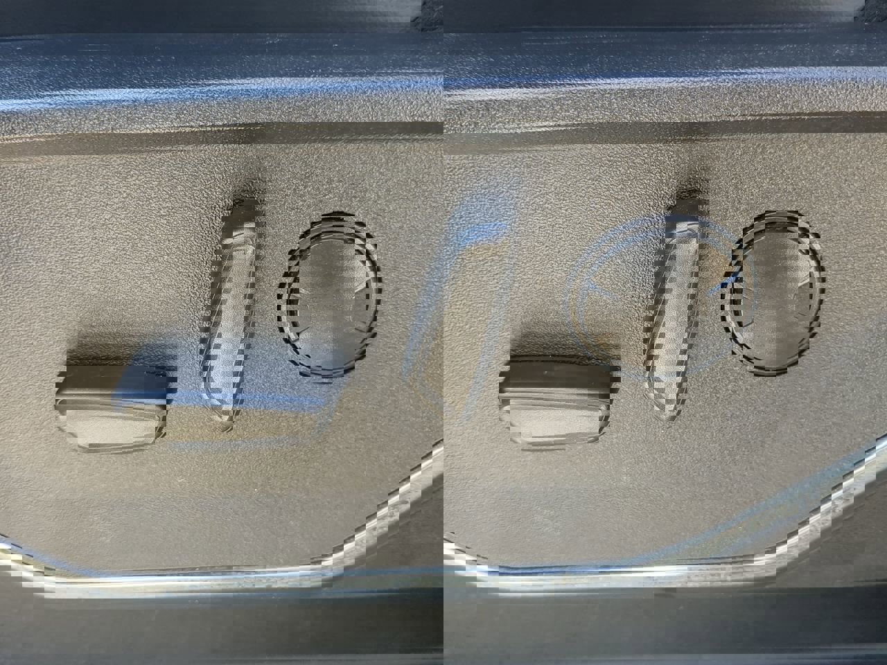 Certified 2023 Ford F250 Platinum image 30