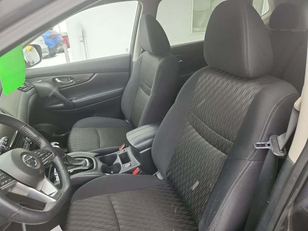 Used 2019 Nissan Rogue SV image 9