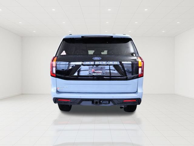Certified 2025 Ford Expedition Active AWD/4WD image 5