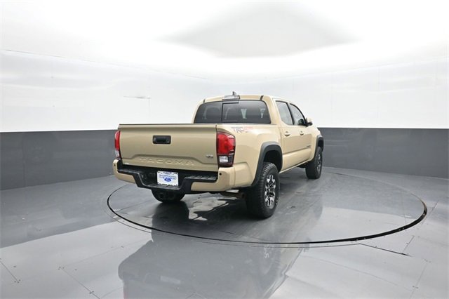 Used 2019 Toyota Tacoma TRD Off-Road image 7