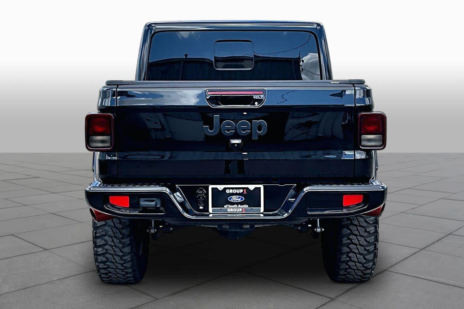 Used 2024 Jeep Gladiator Sport AWD/4WD image 6