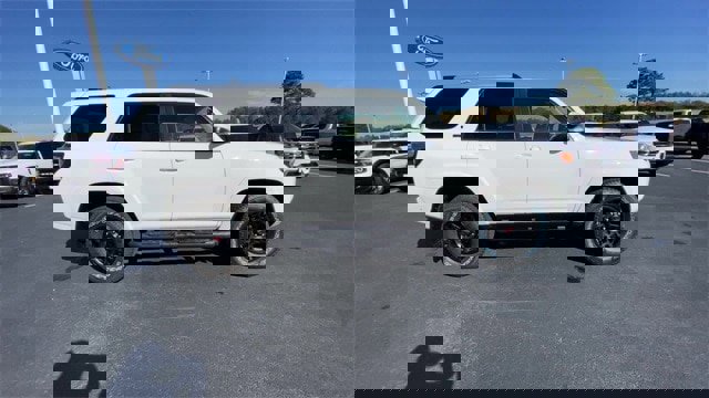 Used 2022 Toyota 4Runner SR5 image 8