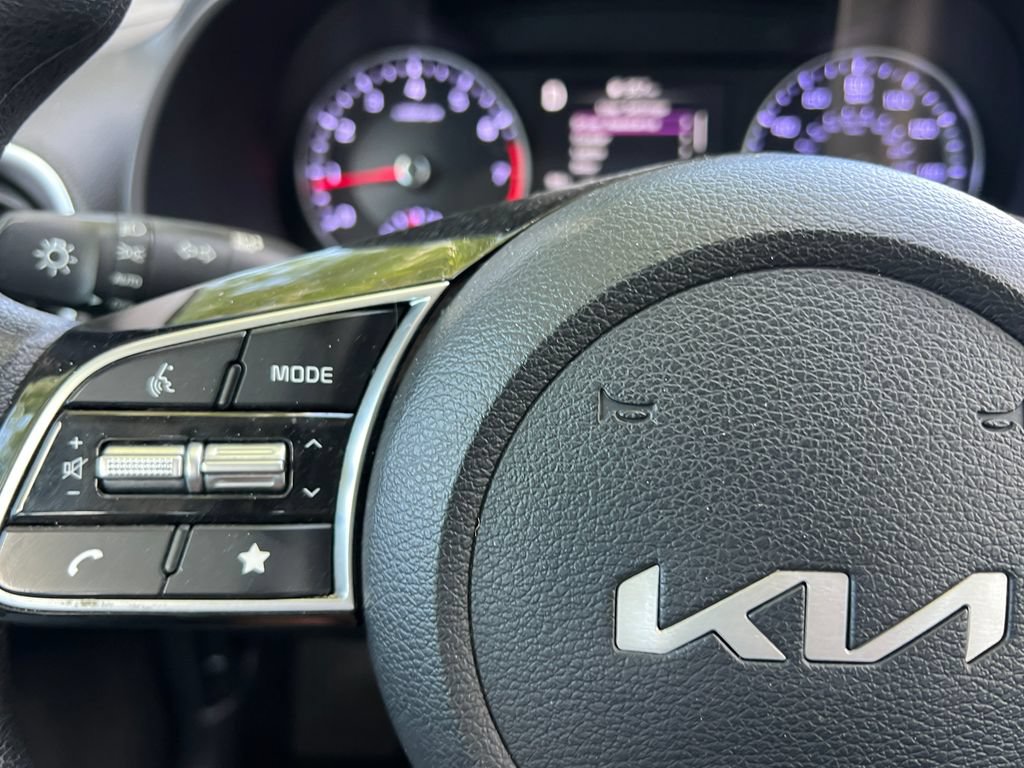 Used 2024 Kia Forte LXS FWD image 23
