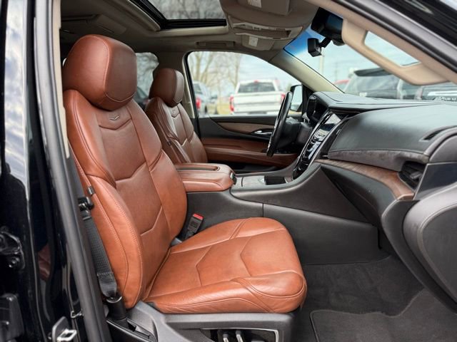 Used 2019 Cadillac Escalade Premium Luxury image 30